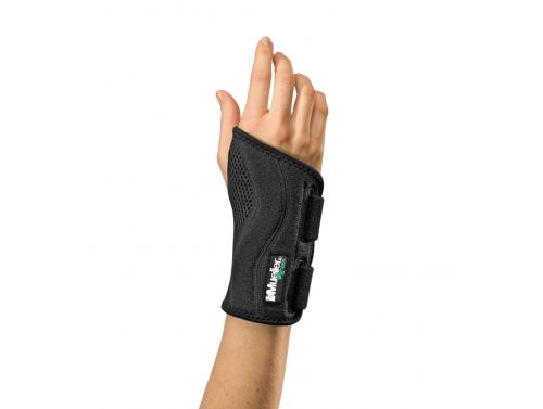 MUELLER GREEN FITTED WRIST BRACE