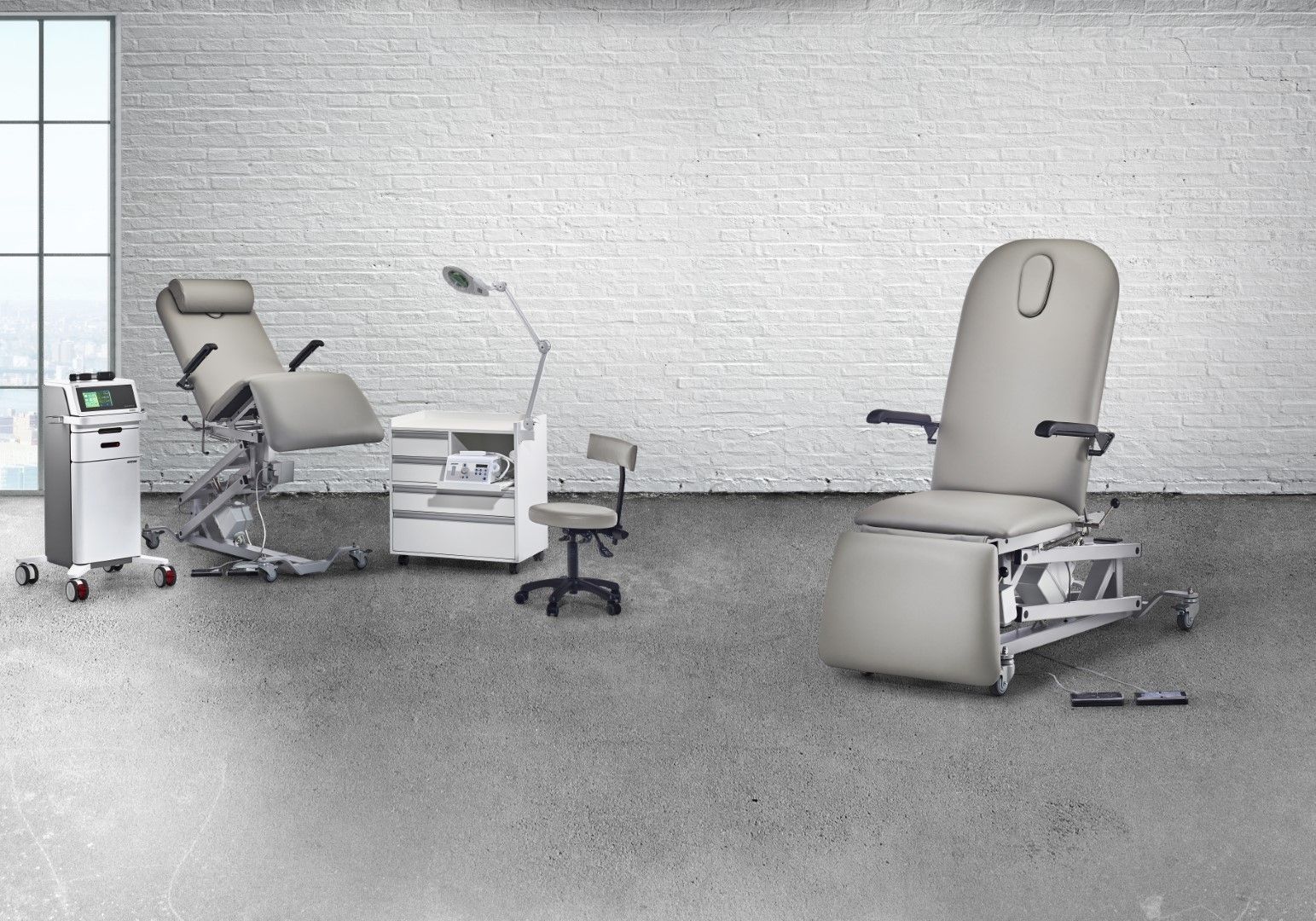 PRO-LIFT PODIATRY CHAIR photo