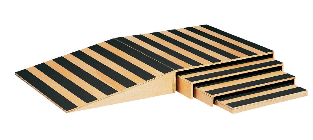 FORTRESS RAMP & CURB TRAINING SET photo