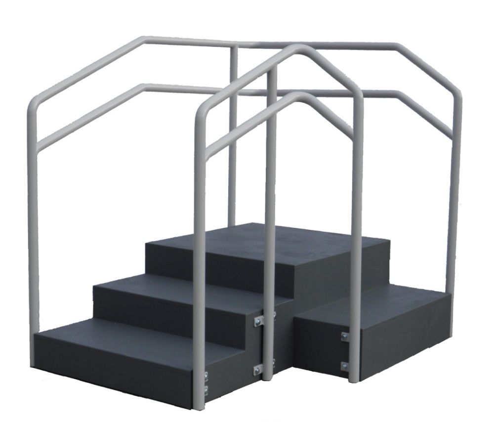 FORTRESS CORNER STAIRS / ANGLED 90° / DUAL HEIGHT HAND RAIL photo