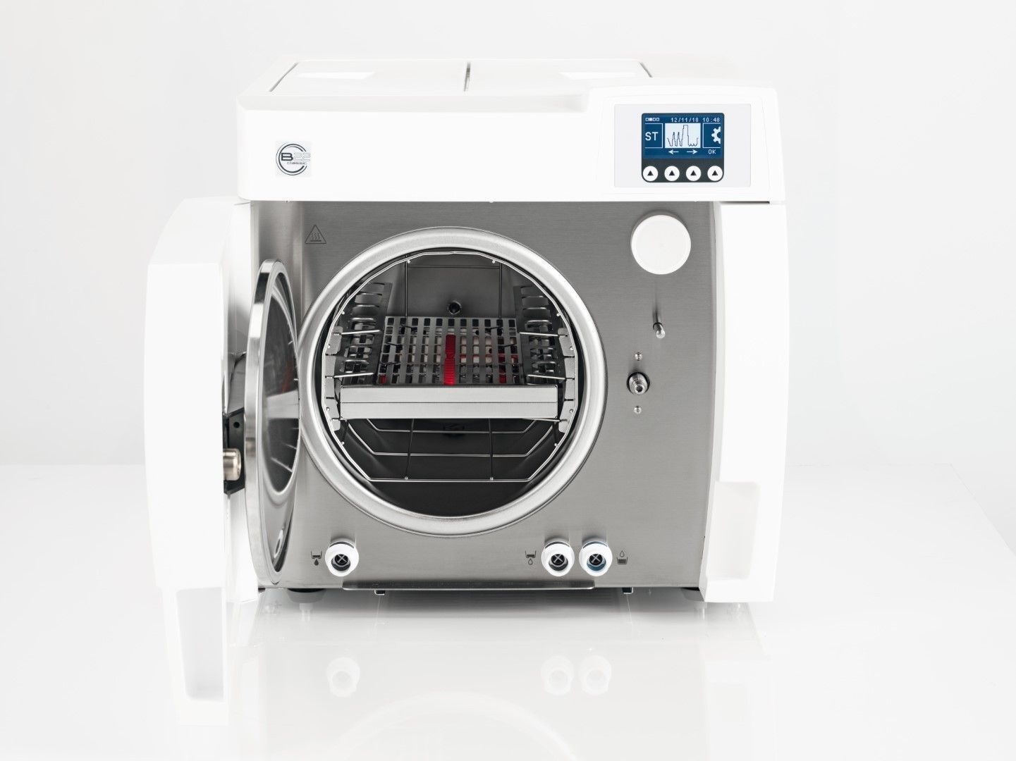 MOCOM S CLASSIC 22 WITH VACUUM / 22 LITRE STERILISER photo
