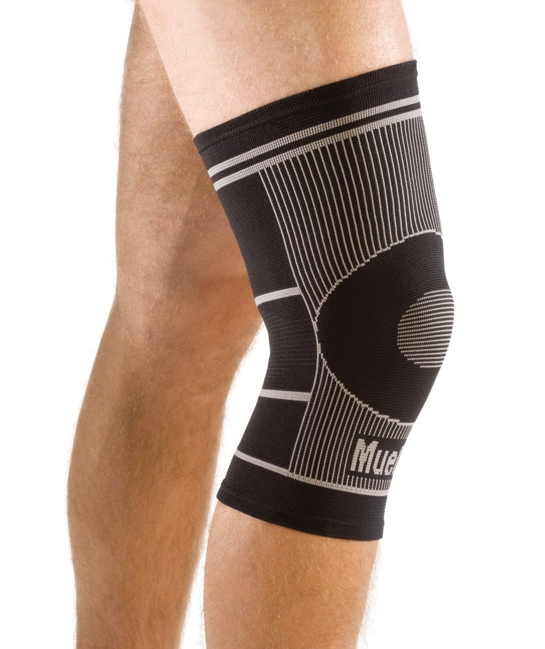 MUELLER 4 WAY STRETCH KNEE SUPPORT photo