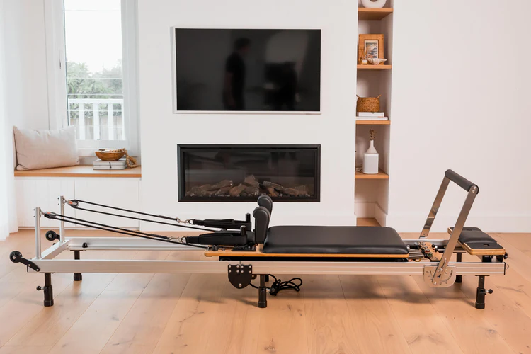 STRONGHOLD PREMIUM FOLDING PILATES REFORMER   photo