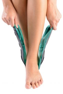 ORTHOLIFE AIR/GEL ANKLE BRACE UNIVERSAL