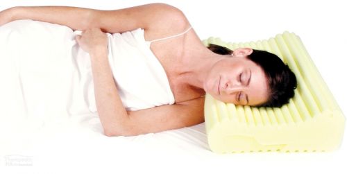 COMPLETE SLEEPRRR TRADITIONAL DELUXE FOAM PILLOW / YELLOW