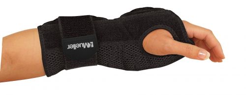 MUELLER NIGHT SUPPORT WRIST BRACE / UNIVERSAL