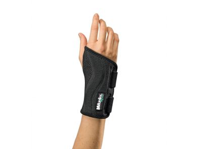MUELLER GREEN FITTED WRIST BRACE